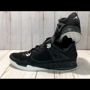 Jordan 89 Racer in Black / White